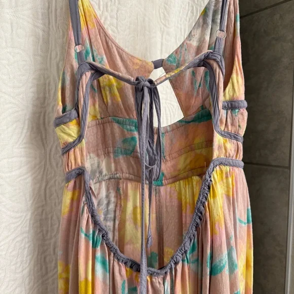 Wisteria Maxi Dress - Picture 9 of 11